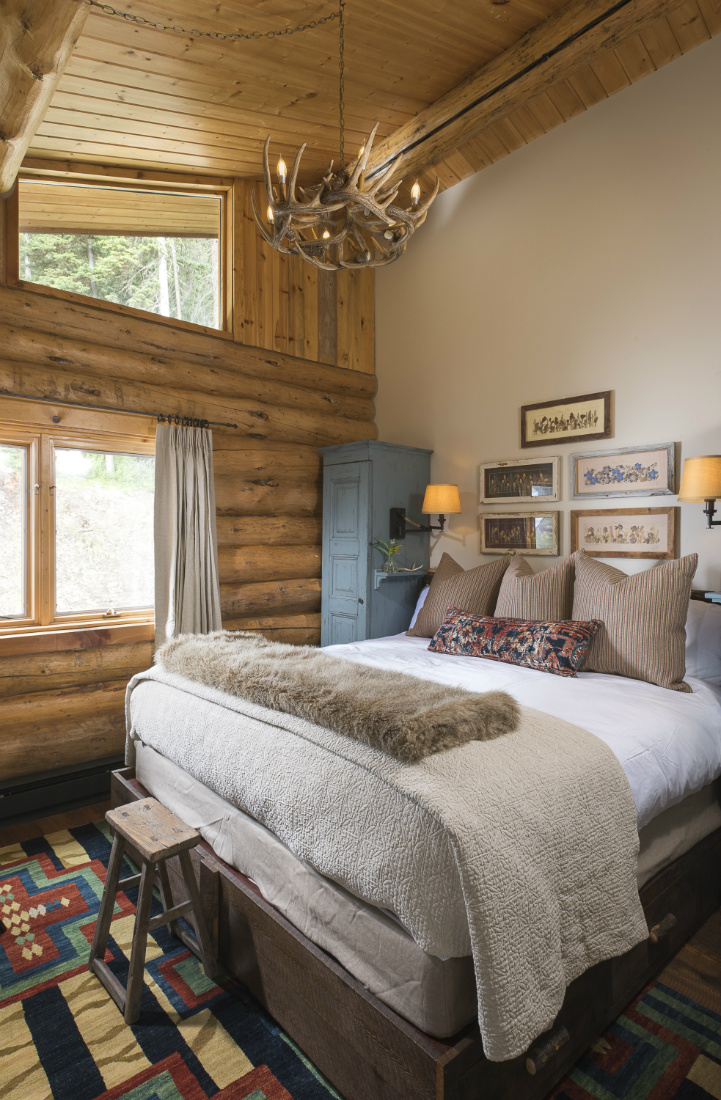river-and-lime-big-sky-mt-log-cabin-bedroom-interior-design