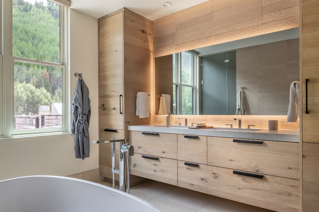 penthouse-interior-design-co-bathroom-dual-sinks