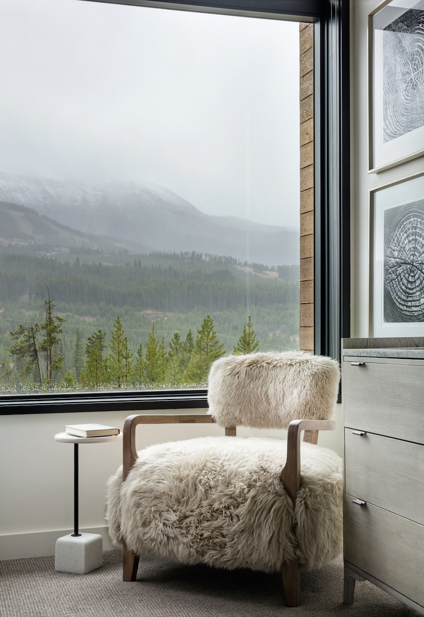 mountain-view-interior-design-shag-chair